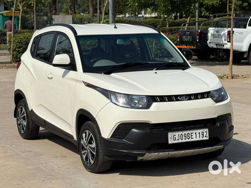 Mahindra Kuv 100