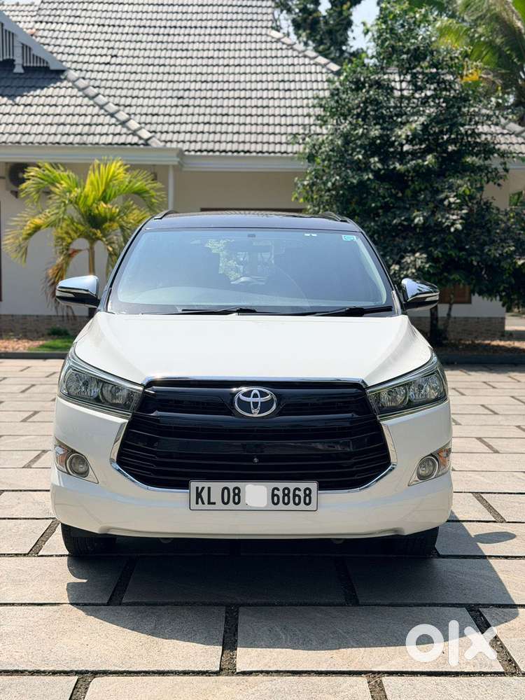 Toyota Innova Crysta 2.8 Gx At 7 Str, 2016, Diesel