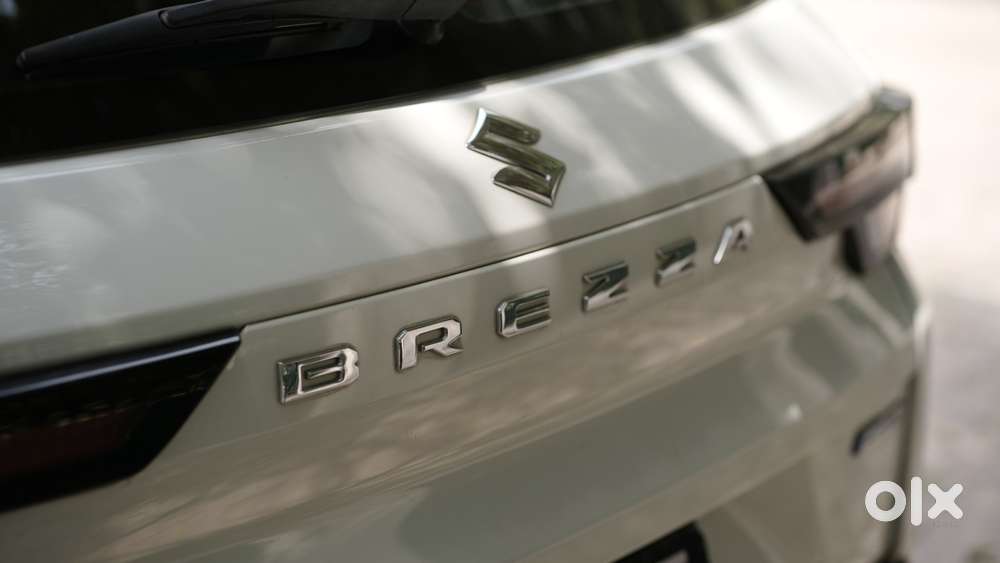 Maruti Suzuki Brezza 1.5 Zxi At Smart Hybrid, 2022, Petrol