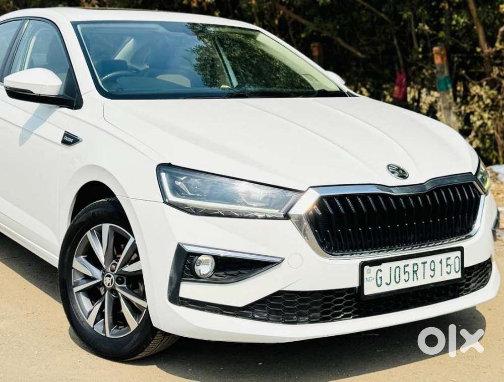 Skoda Slavia 1.0 Tsi Style At, 2023, Petrol