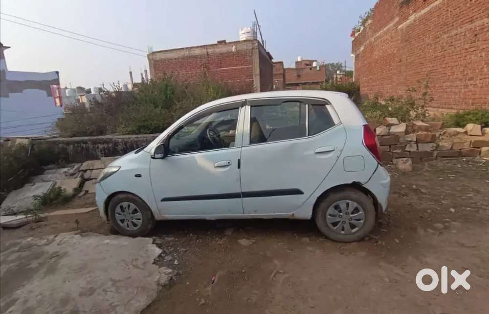 अच्छी गाड़ी है ऐसी टायर सब ओके है