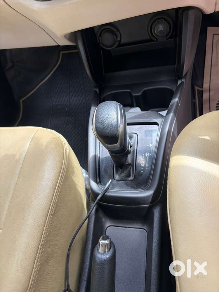 Dzire Vxi Automatic 4 Lacs Loan Continue