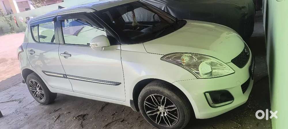 Maruti Suzuki Swift 2017 Diesel 74000 Km Driven