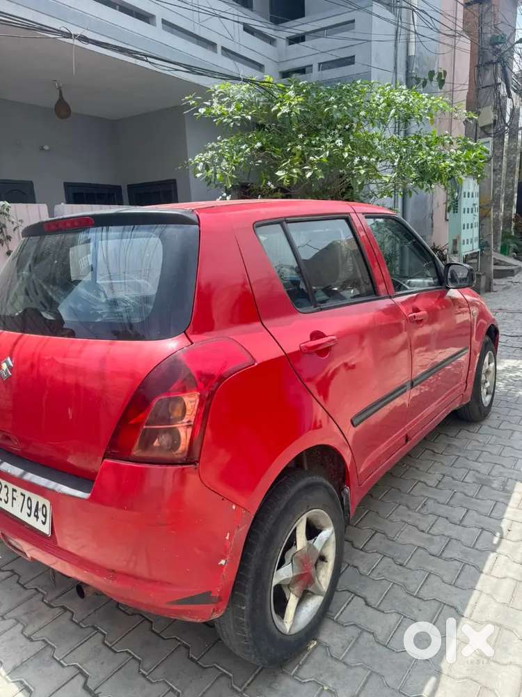 Red Swift Car In Good Condition 2007
