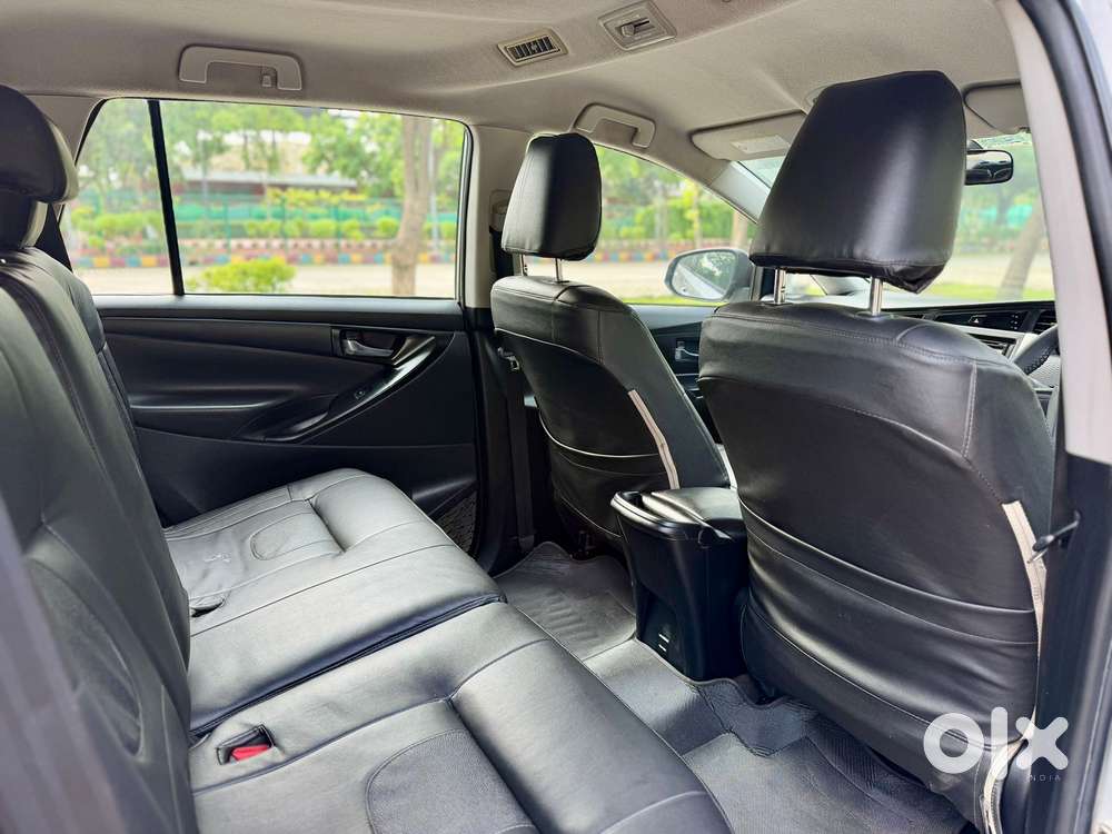 Toyota Innova Crysta 2.4 Gx Mt 8s, 2017, Diesel