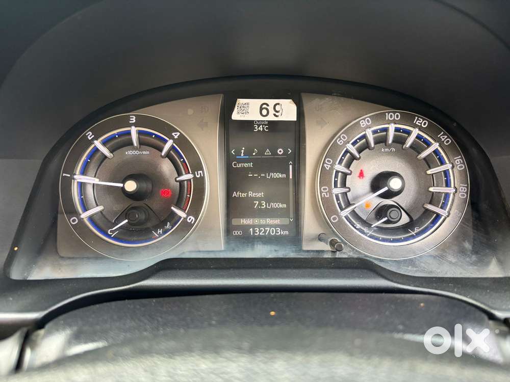 Toyota Innova Crysta 2.4 V 7 Str, 2016, Diesel