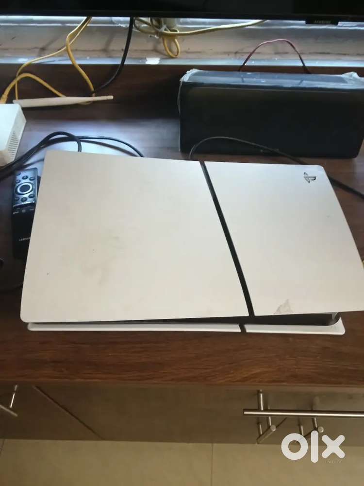 Ps5 slim edition with one year used game black myth wukong,