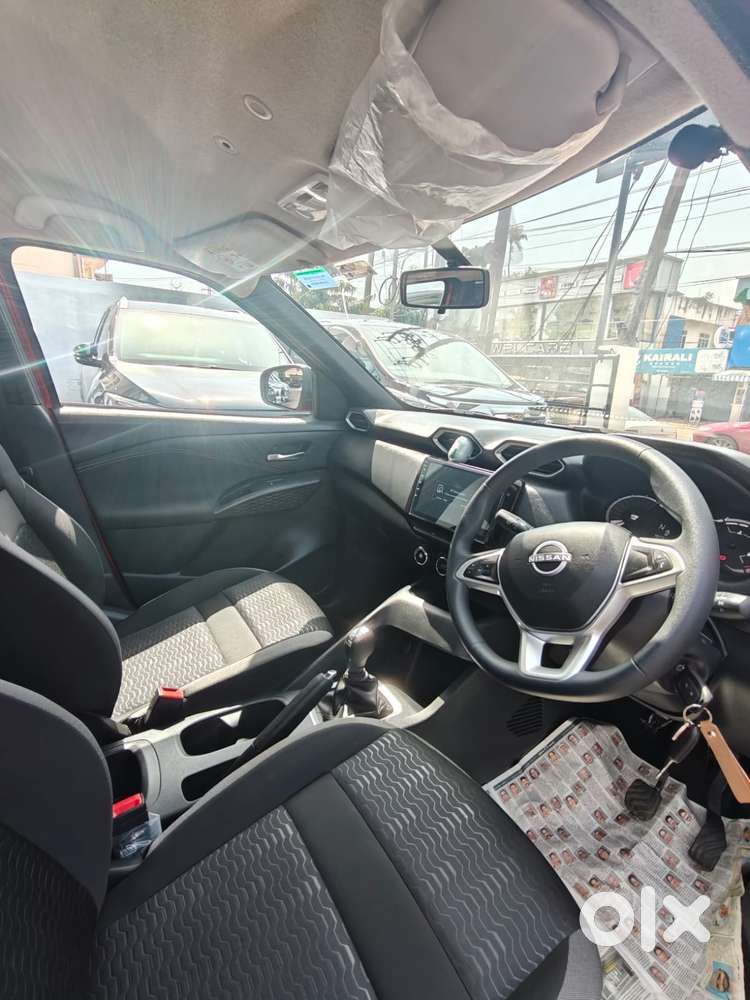 Nissan Magnite Tekna Ez Shift, 2025, Petrol