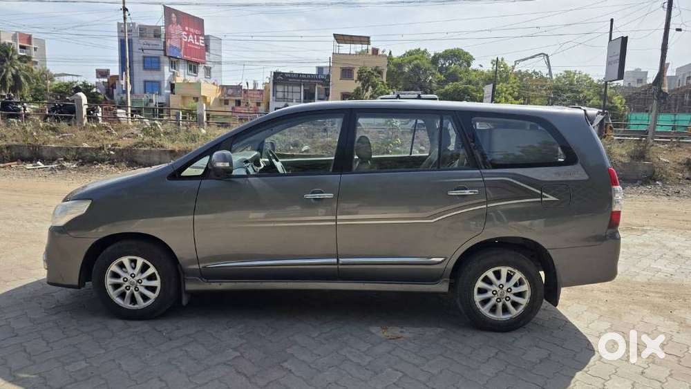 Toyota Innova 2.5 Z Diesel 7 Seater Bs Iv, 2014, Diesel