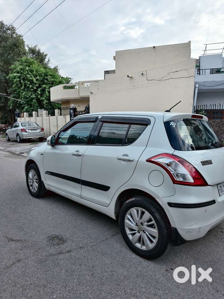 Maruti Suzuki Swift Vvt Zxi, 2015, Cng & Hybrids