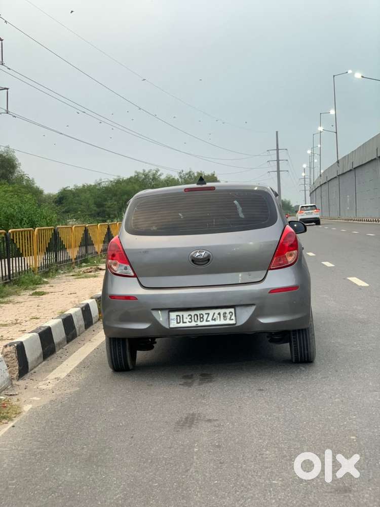 Hyundai I20 2013 83000 Km Driven  All Original New Tire Pure Petrol