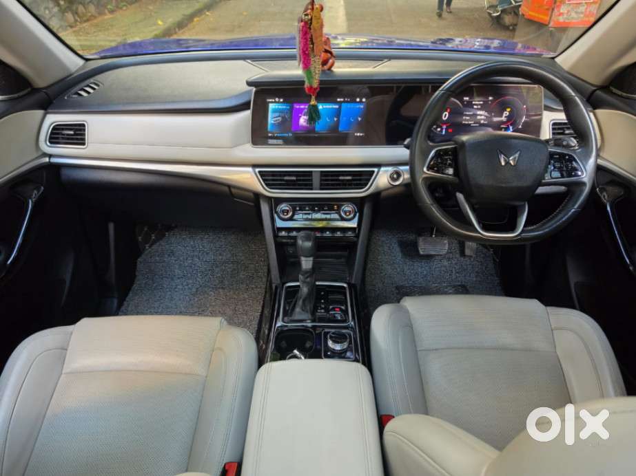 Mahindra Xuv700 2.2 Ax 7 Diesel At Luxury Pack Str, 2023, Diesel