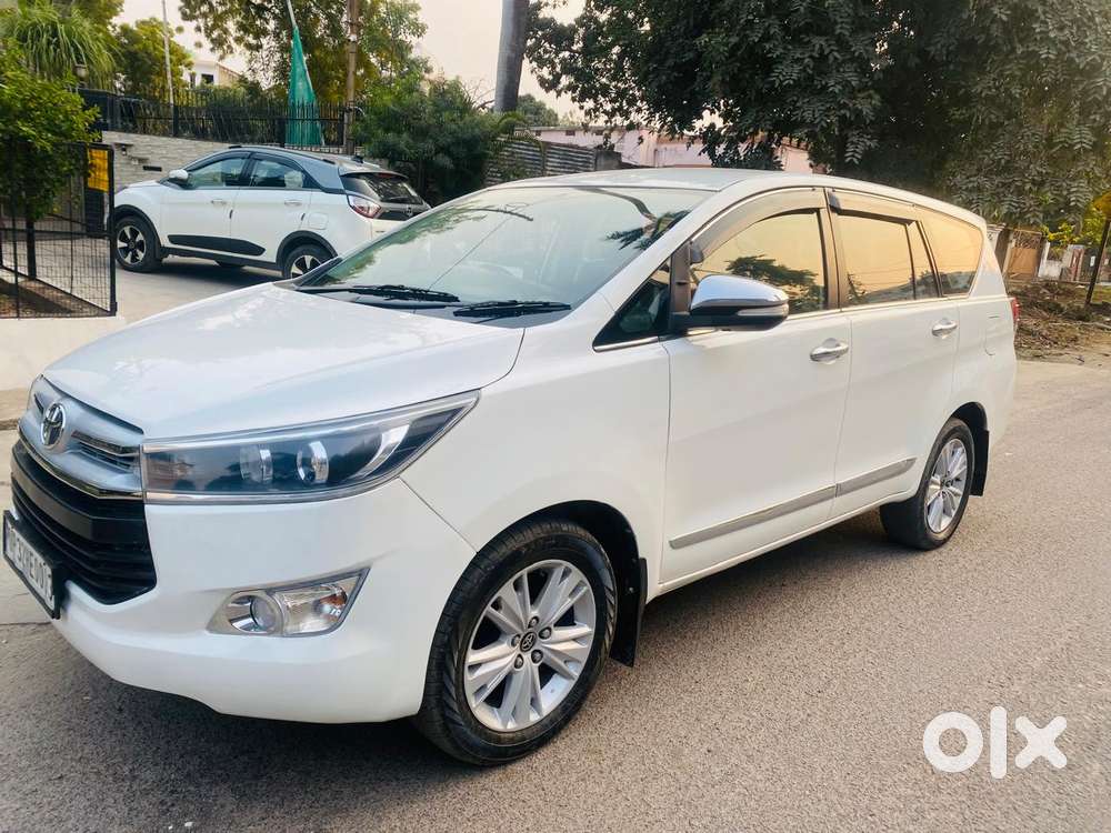 Toyota Innova Crysta 2.8 Z, 2016, Diesel