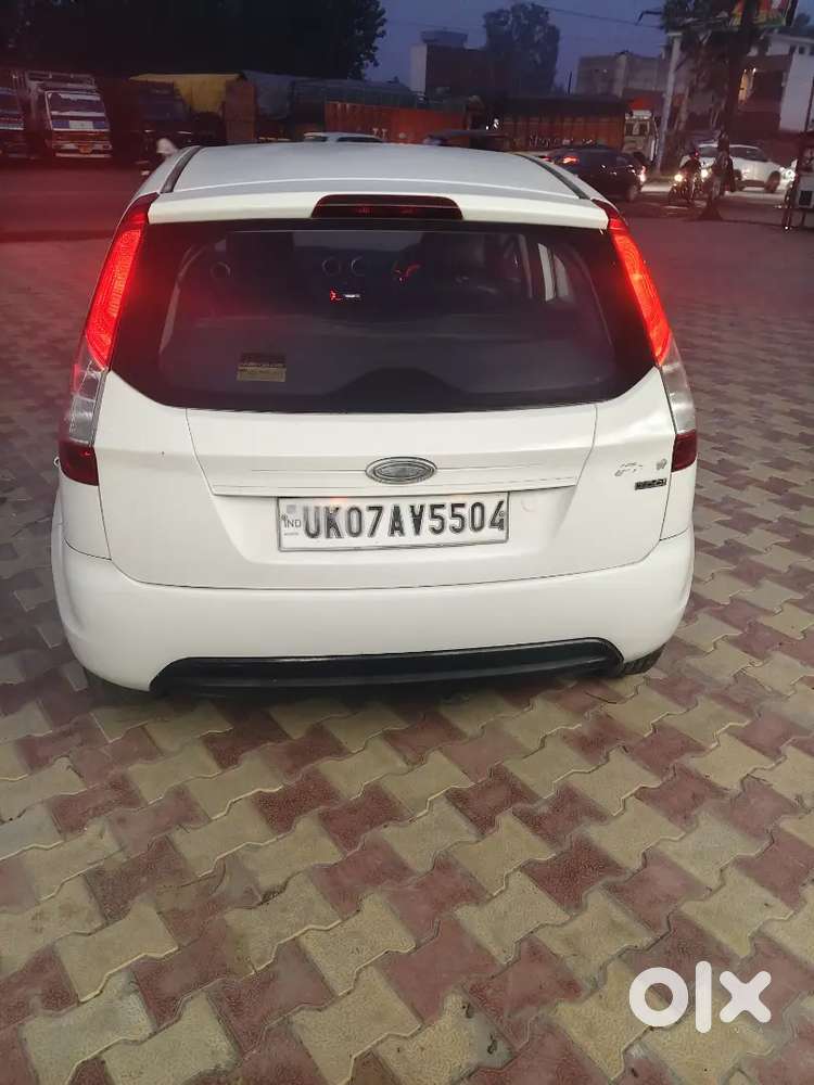 1st Owner. Alloys. 27 Kmpl Mileage 2013 Model Chilled Ac