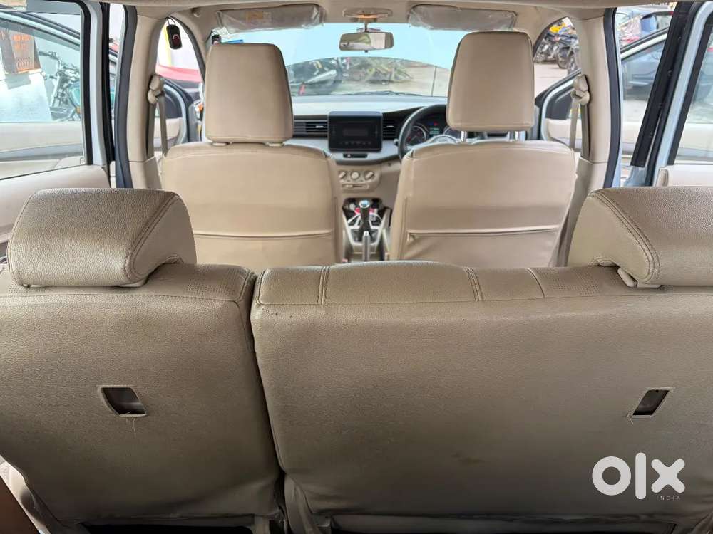 Maruti Suzuki Ertiga 2023 Vxi Cng