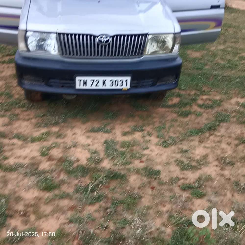 Toyota Qualis 2004 Diesel Well Maintained