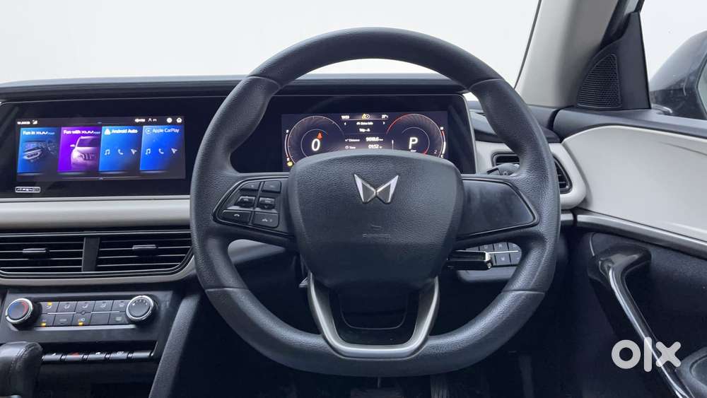 Mahindra Xuv700 2.0 Ax 5 Petrol At Str, 2021, Petrol