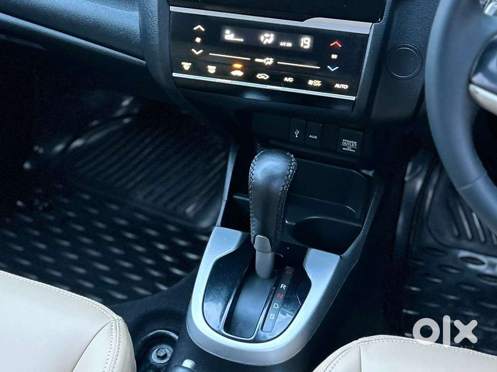 Honda Jazz V Cvt, 2018, Petrol