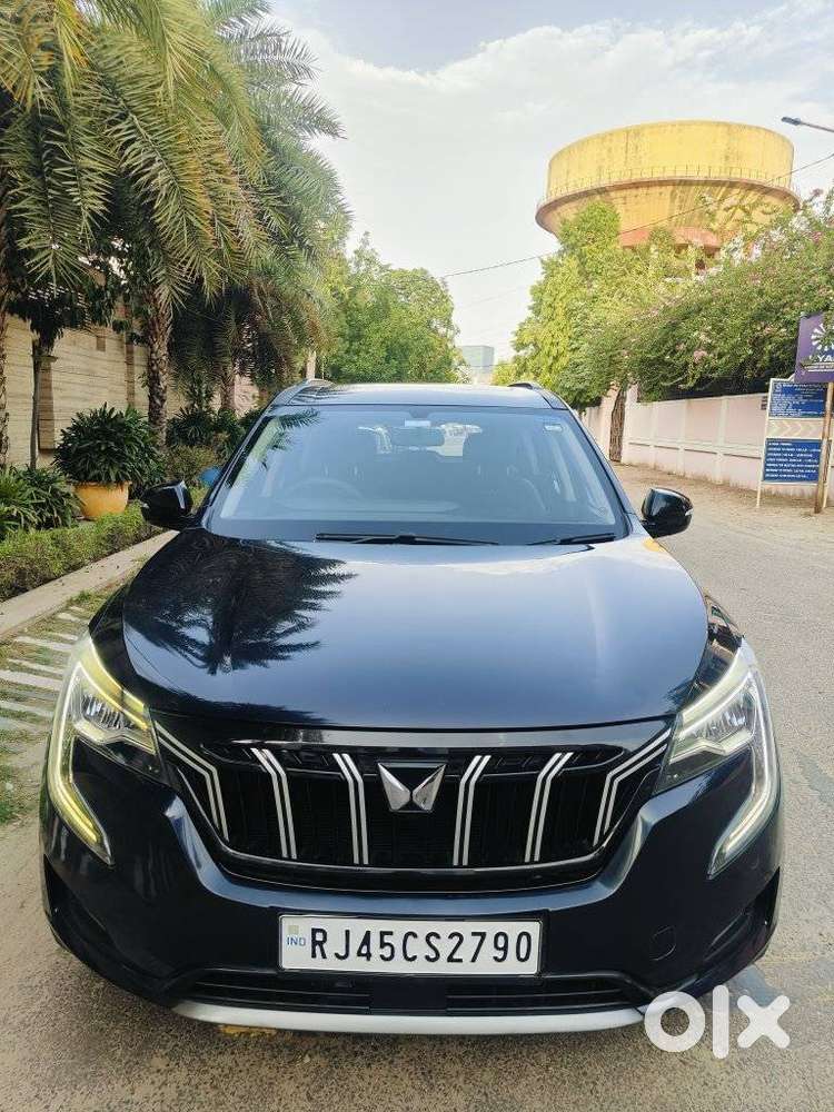 Mahindra Xuv700 2.0 Ax 5 Petrol Mt Str, 2022, Petrol