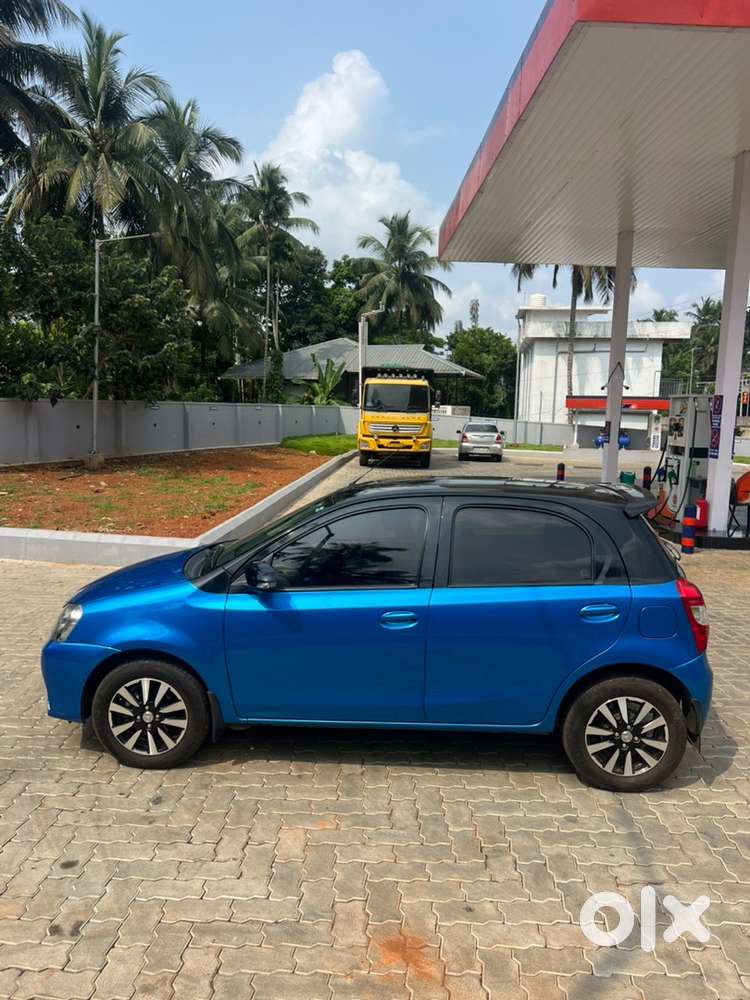Toyota Etios Liva V 2016