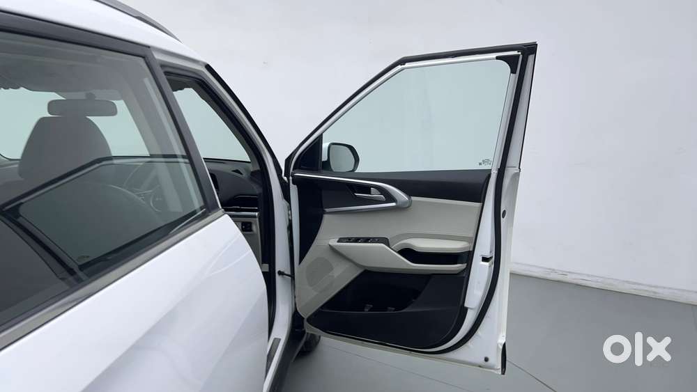 Kia Carens 1.4 Prestige Plus Turbo 7 Str, 2022, Petrol