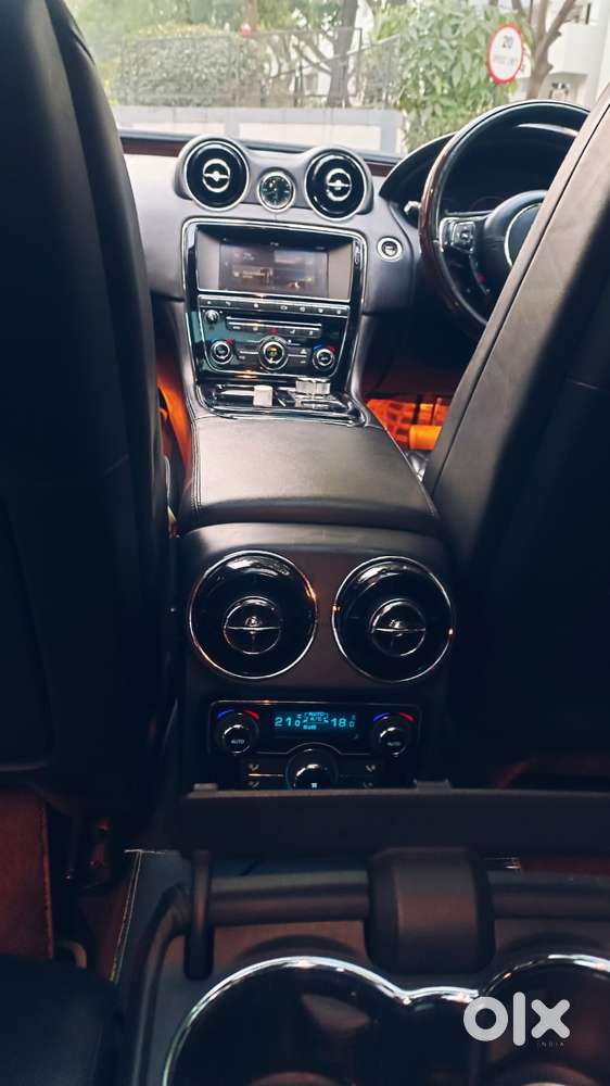 Jaguar Xj 2.0l Portfolio Lwb, 2017