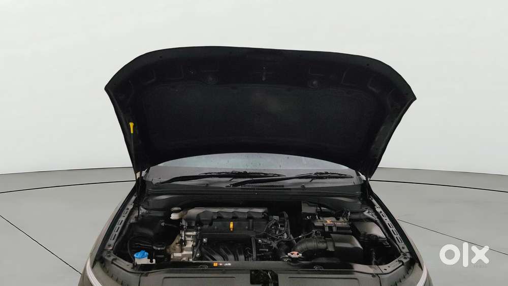 Hyundai Verna 1.5 Mpi Mt Sx (o), 2023, Petrol