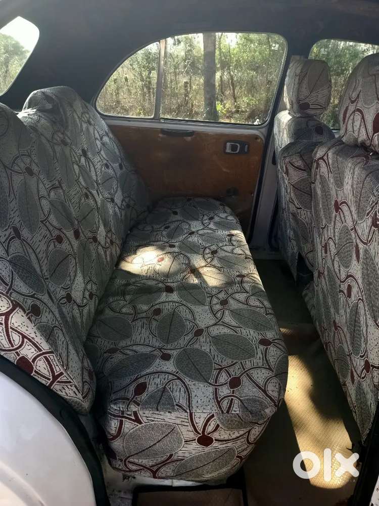 Ambassador Classic 1500 2005