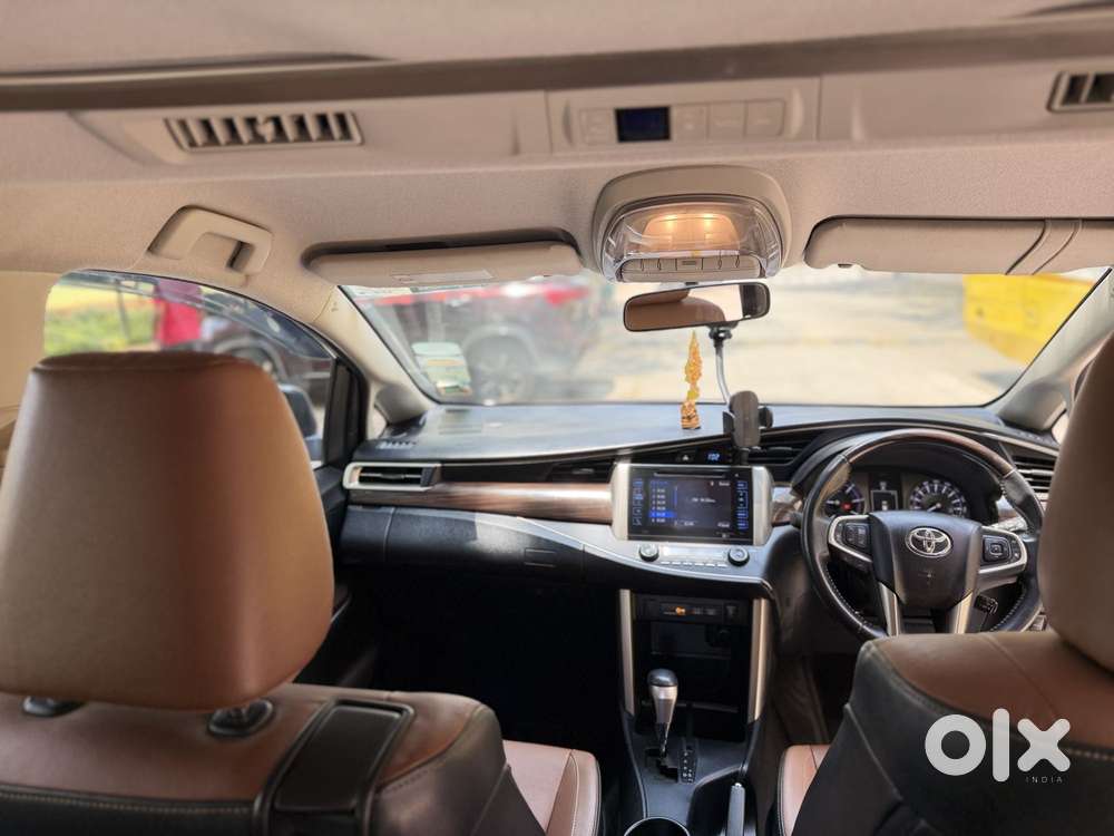 Toyota Innova Crysta 2.8z Automatic, 2017, Diesel