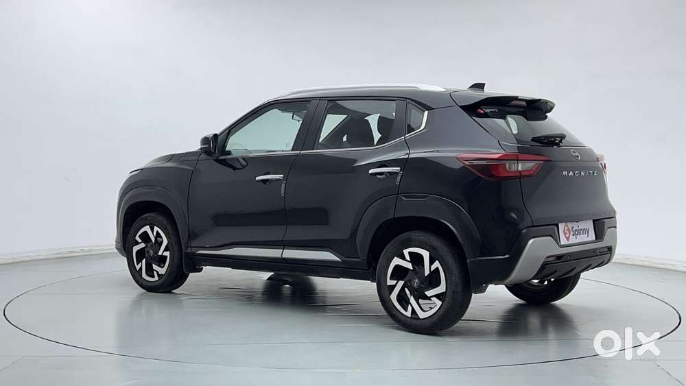Nissan Magnite 1.0 Xv Premium, 2023, Petrol