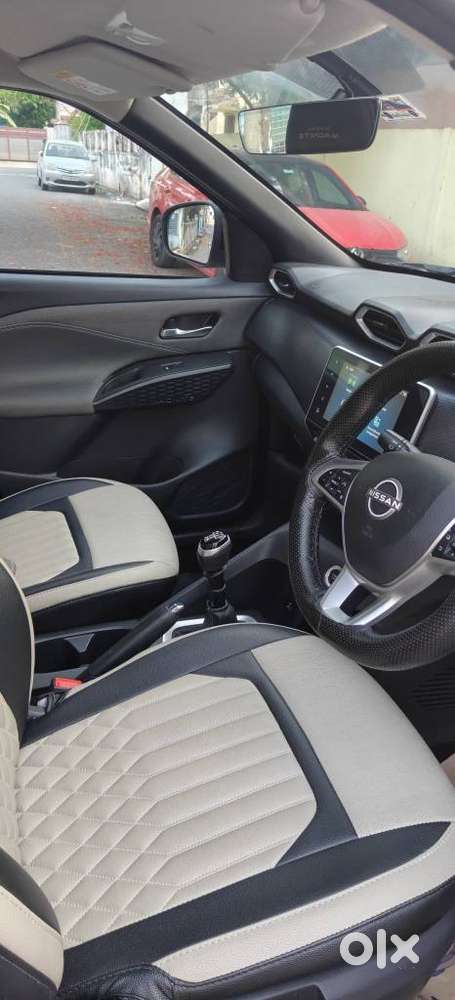 Nissan Magnite N-connecta Mt, 2025, Petrol