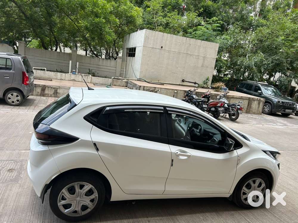 Tata Altroz Petrol Automatic 2024 Car