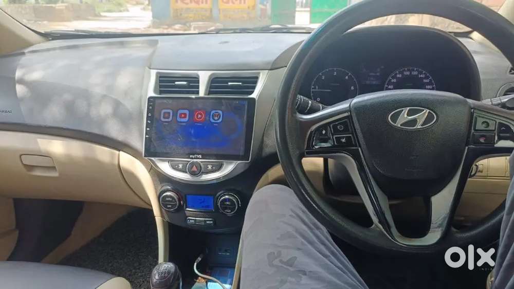 Hyundai Verna 2012