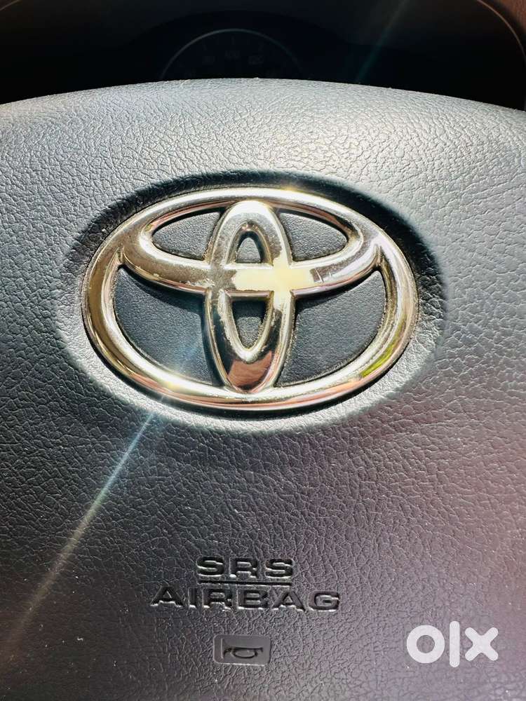 Toyota Innova 2.5 Vx 7 Seater Bs Iv, 2015, Diesel