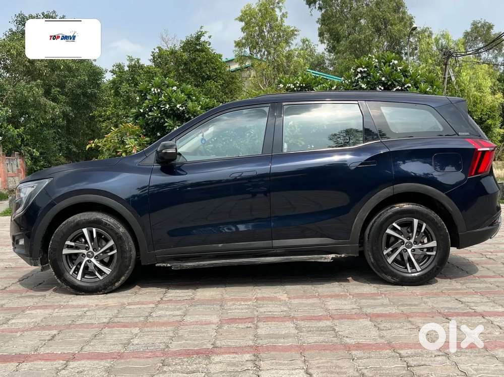 Mahindra Xuv700 2.0 Ax 5 Petrol Mt 7 Str, 2022, Petrol