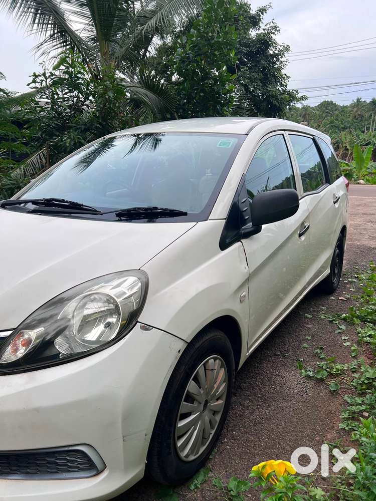Honda Mobilio 2015 Petrol 7 Seater Wayanad