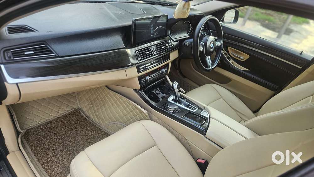 Bmw 5 Series 2.0 520i Luxury Line, 2018, Petrol