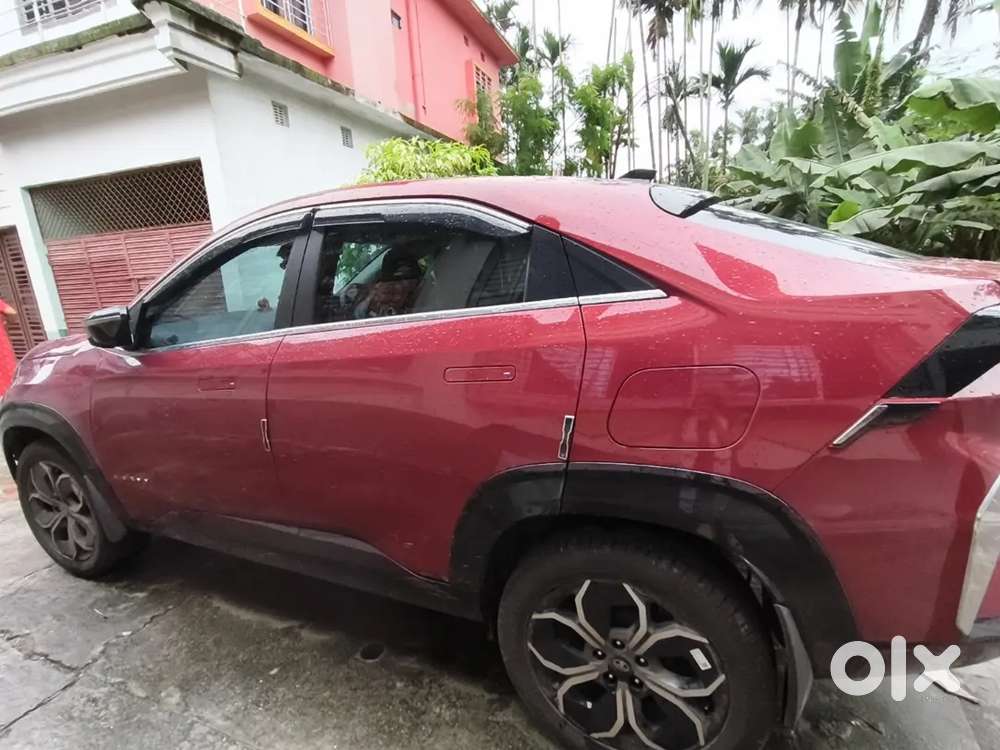 Tata Curvv Creative Plus S Petrol 2025 First-owner