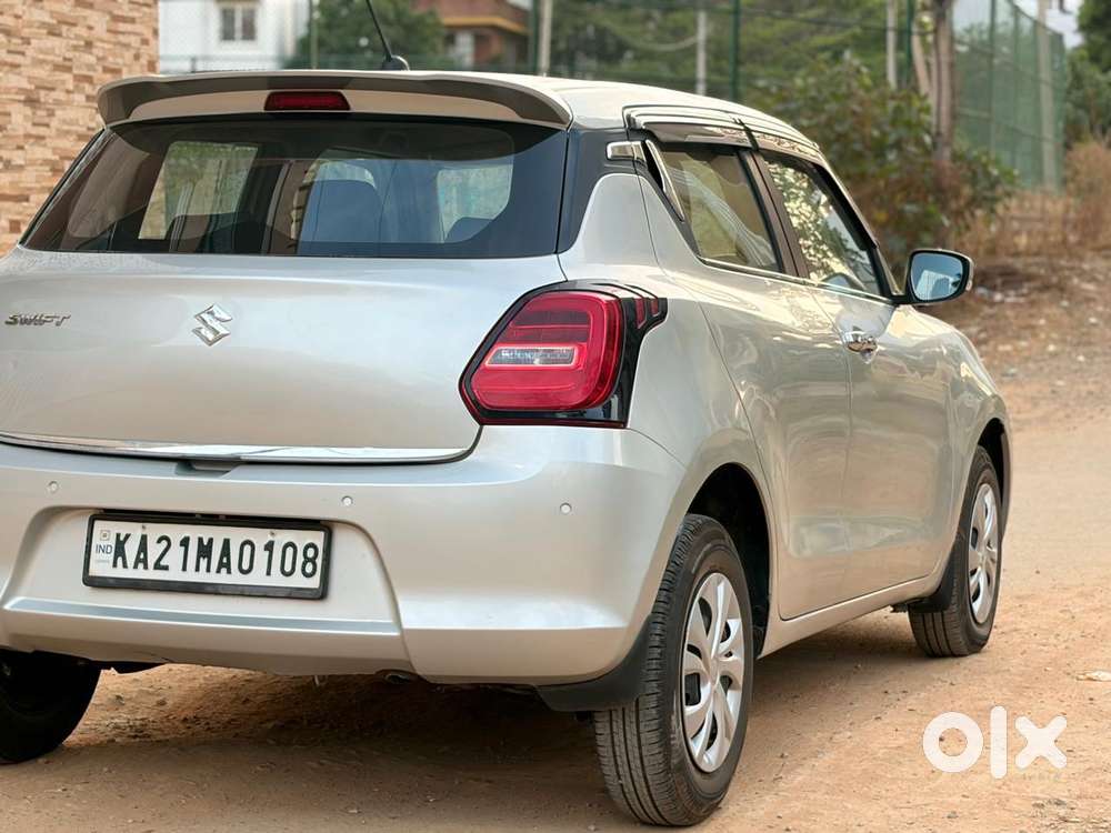 Maruti Suzuki Swift Vxi + Manual, 2023, Petrol