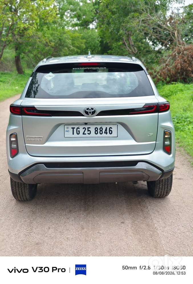 Toyota Urban Cruiser Hyryder 2025 Cng & Hybrids 3272 Km Driven