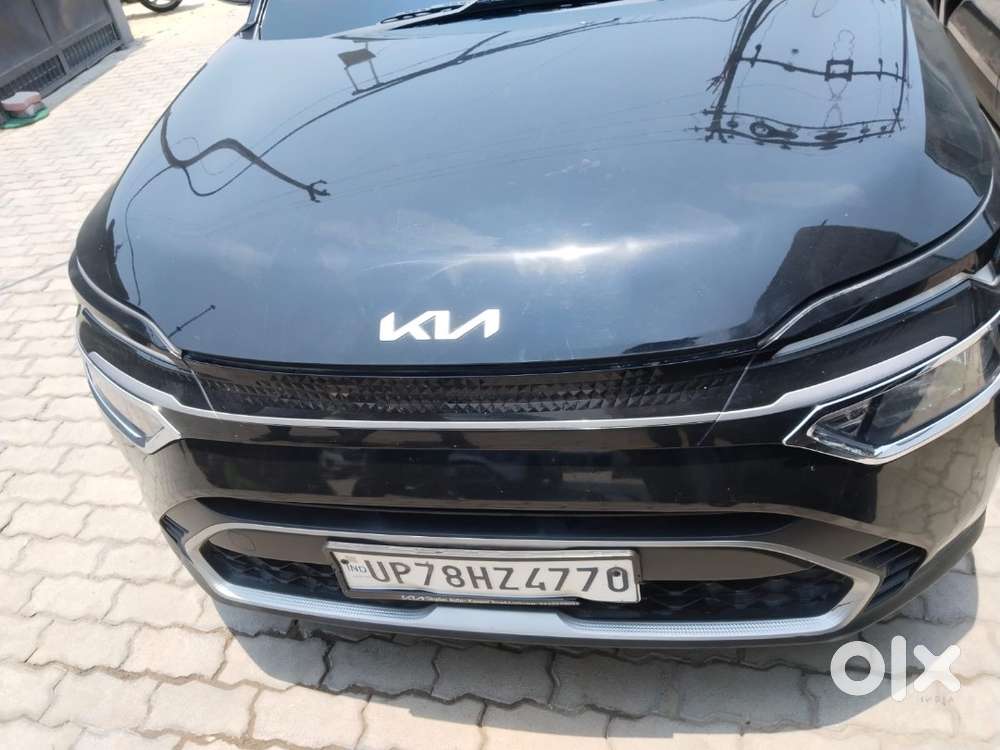 Kia Carens Gravity Edition ( Sunroof)