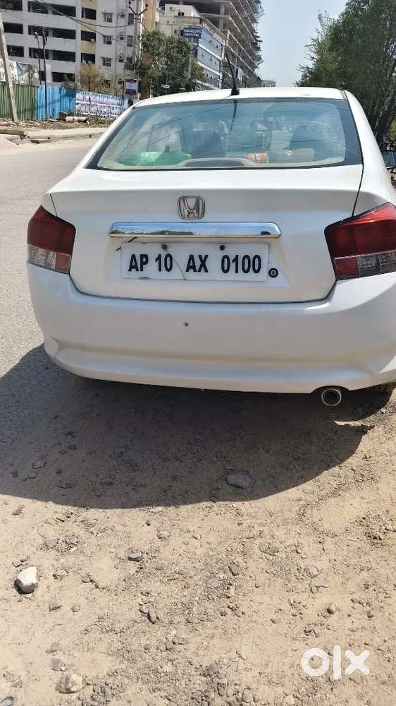 Honda City 1.5 V 2011