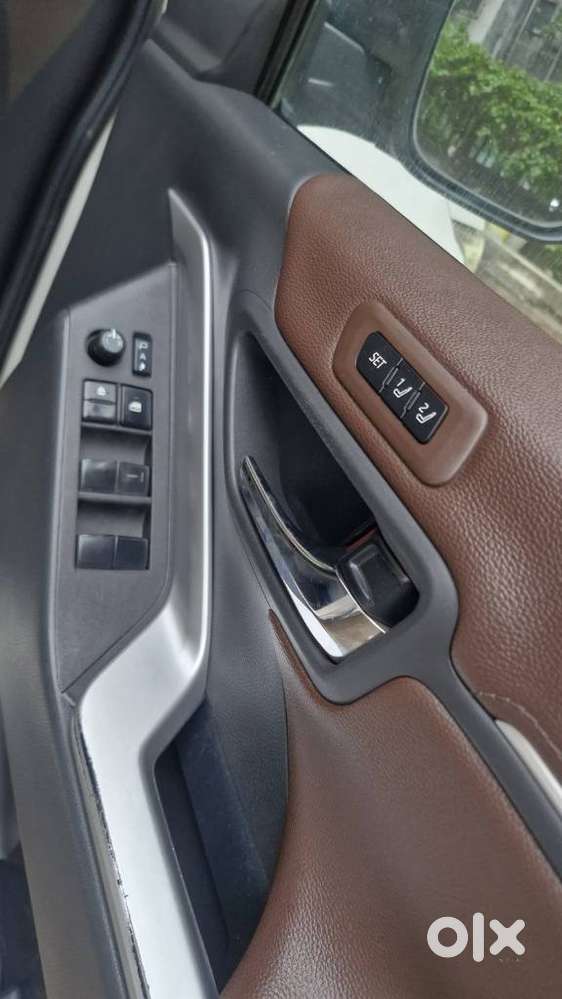 Toyota Innova Hycross 2.0 Zx Hybrid 7 Str, 2023, Petrol