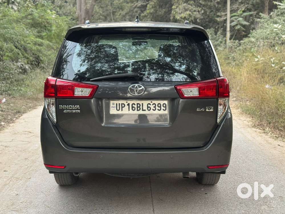 Toyota Innova Crysta