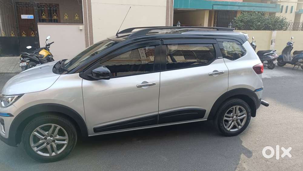 Renault Triber Rxz, 2021, Petrol