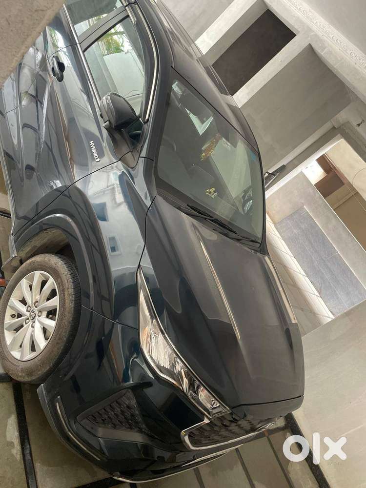 Toyota Innova Hycross (2023)