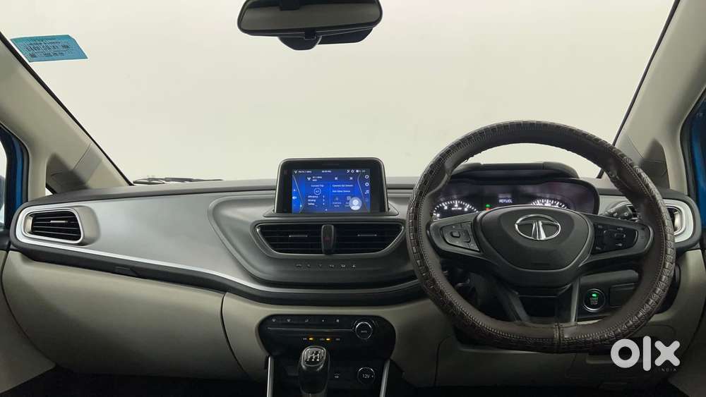 Tata Altroz Xz, 2023, Petrol