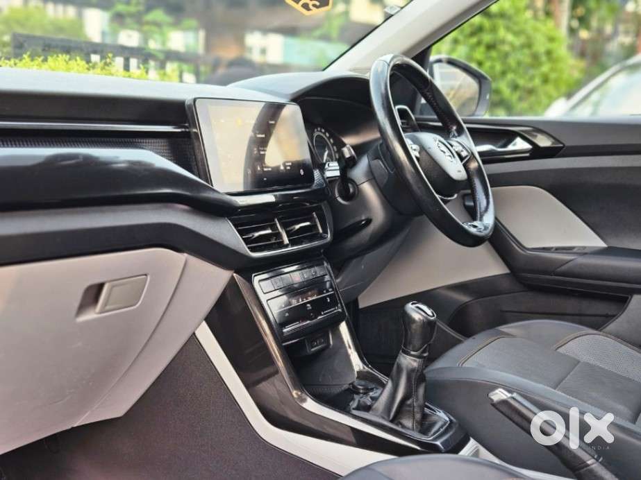 Skoda Kushaq Style 1.0l Tsi Mt, 2022, Petrol