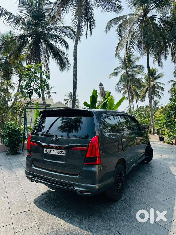 Toyota Innova 2015 Diesel Well Maintained