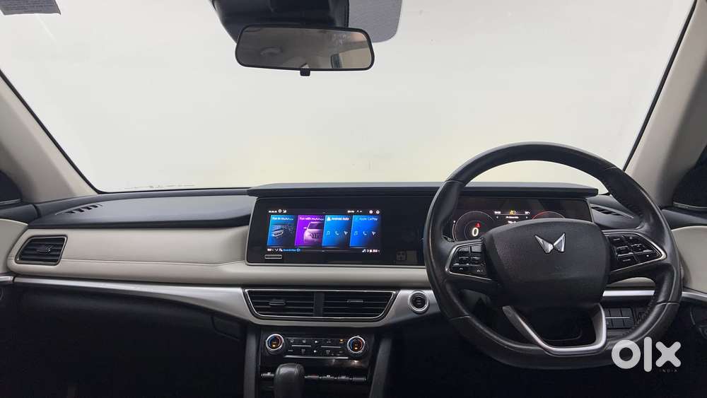Mahindra Xuv700 2.0 Ax 7 Petrol At Luxury Pack Str, 2024, Petrol